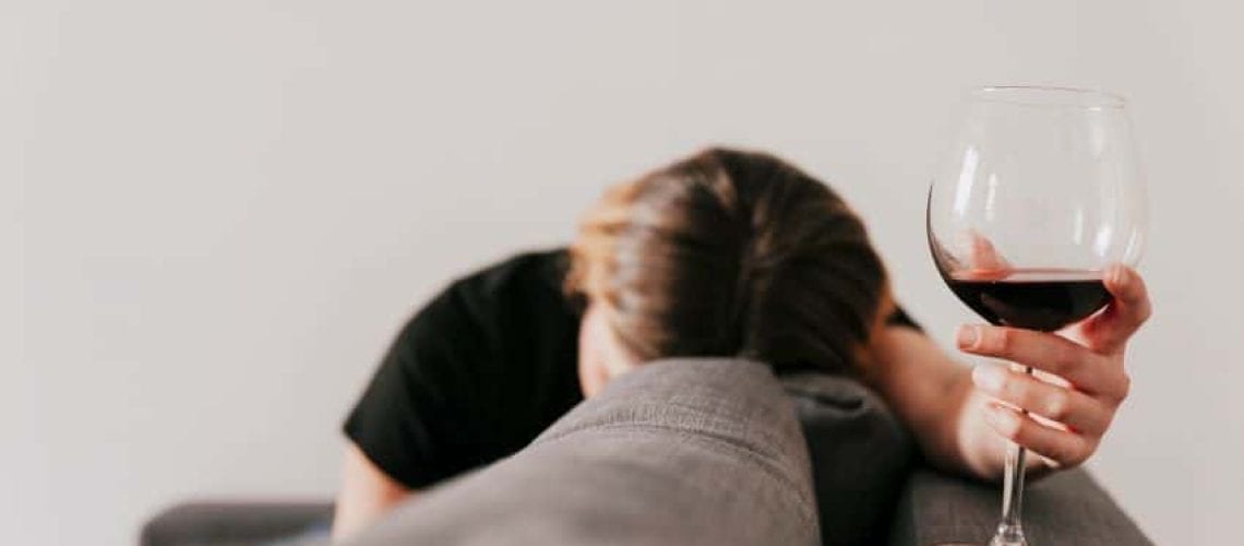 relacion entre alcohol y depresion
