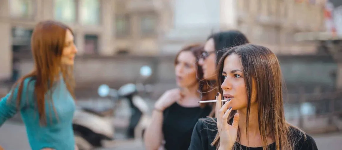 Los riesgos de ser un fumador social